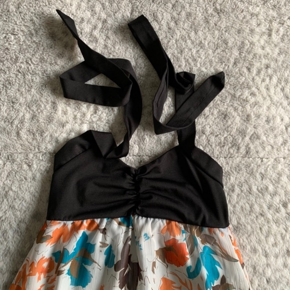 ‼️SOLD‼️Flowered halter dress chiffon like bottom. - Picture 2 of 3